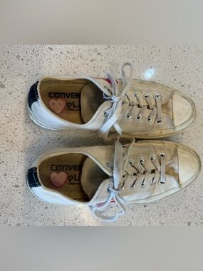 Converse Kids Low-Top Canvas Sneakers in Off-White with Pink Heart Insole